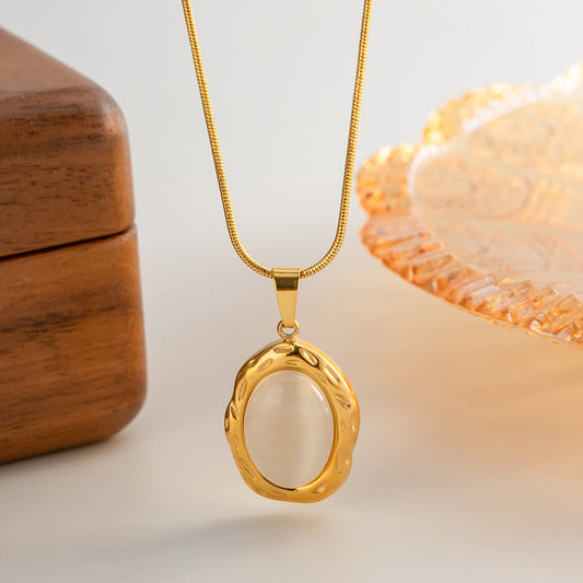 Oval Shap Necklace with White Gem
